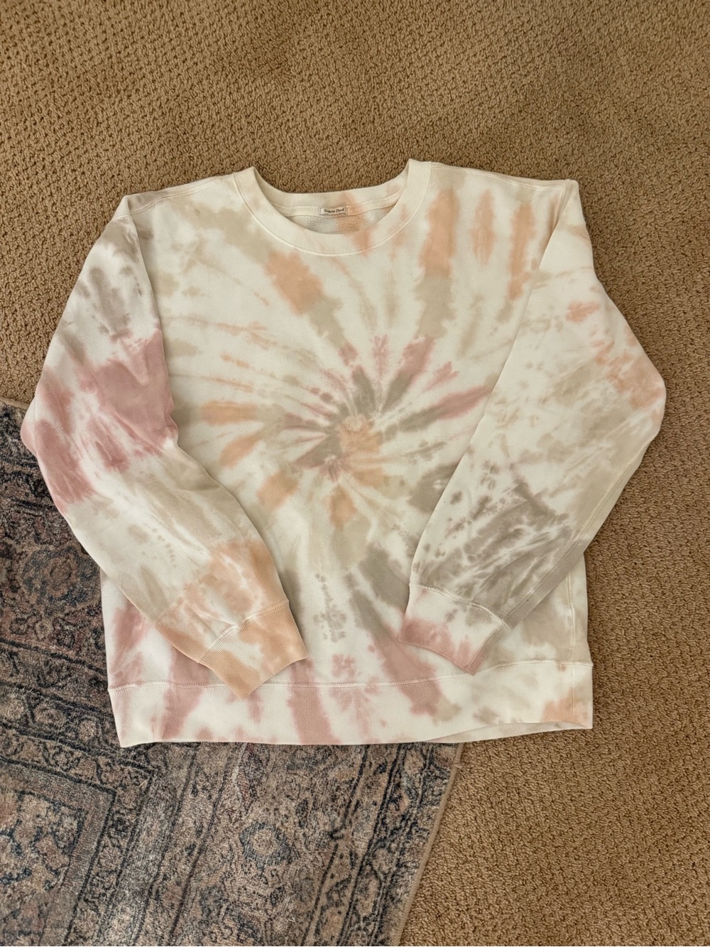 Abercrombie & Fitch Cream and Peach Swirl Crew Sweatshirt